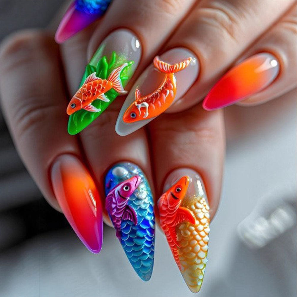 Kunstnägel mit 3D Koi-Fisch Design Brehn