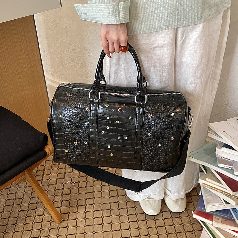 Modische Reisetasche mit Strukturierter Oberfläche und Vielseitigem Innenleben Brehn