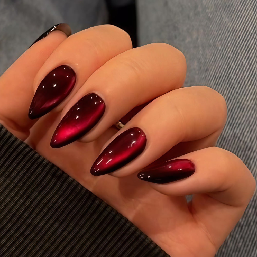 Kunstnägel im glamourösen Hochglanz-Design Brehn