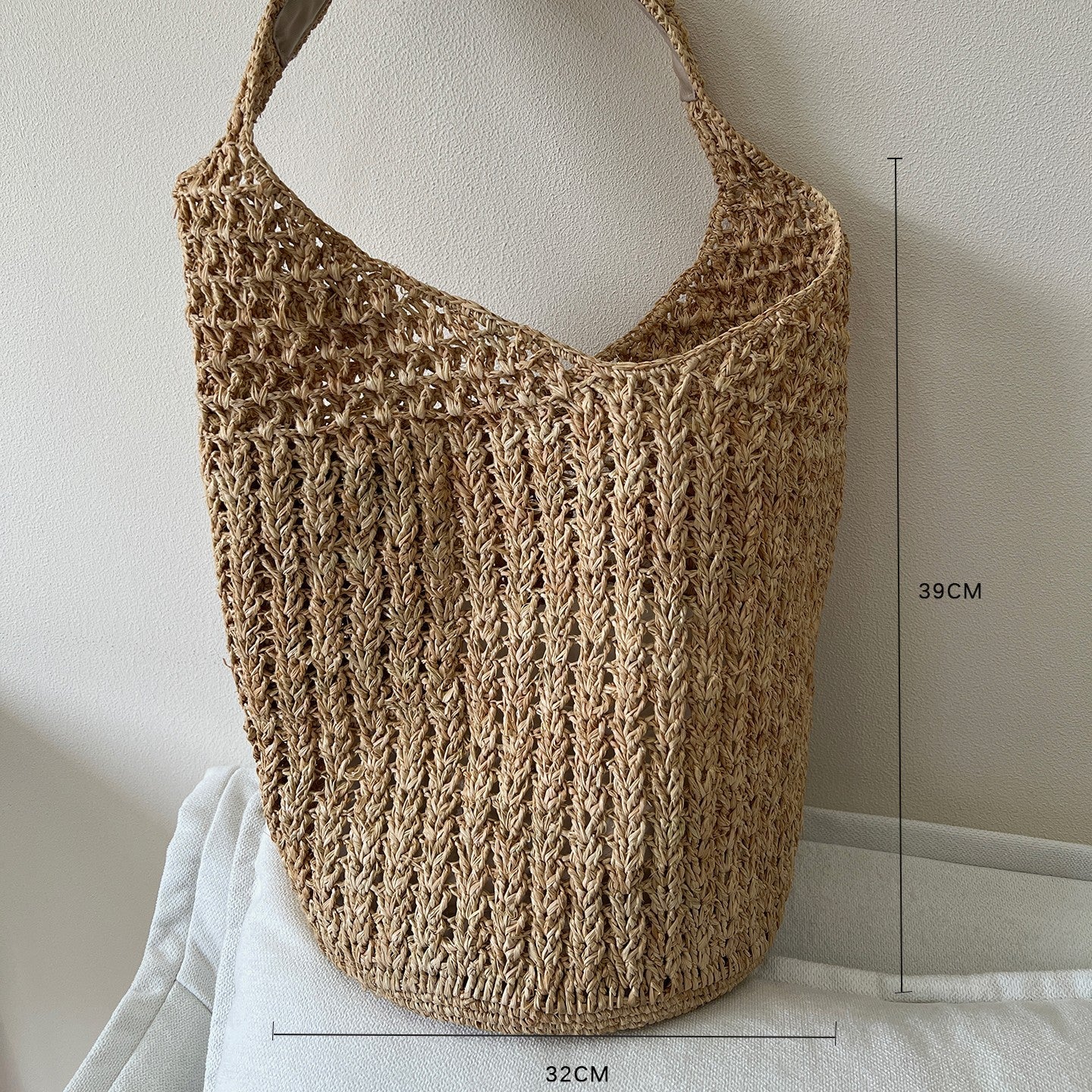 Handgefertigte Strohtasche mit Modischem Streifenmuster Brehn