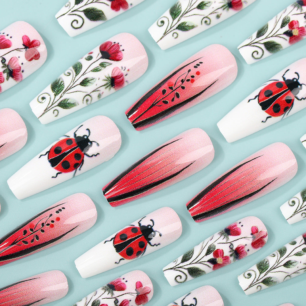 Kreatives Kunstnagelset mit floralen Motiven Brehn