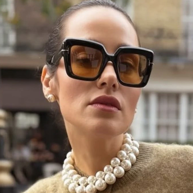 Damen quadratische Sonnenbrille mit komfortablem Kunststoffrahmen und UV-Schutz Brehn