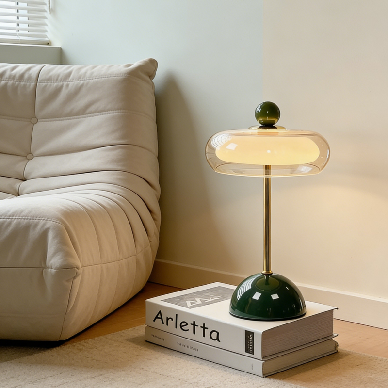 Vintage-inspirierte Glas-Tischlampe