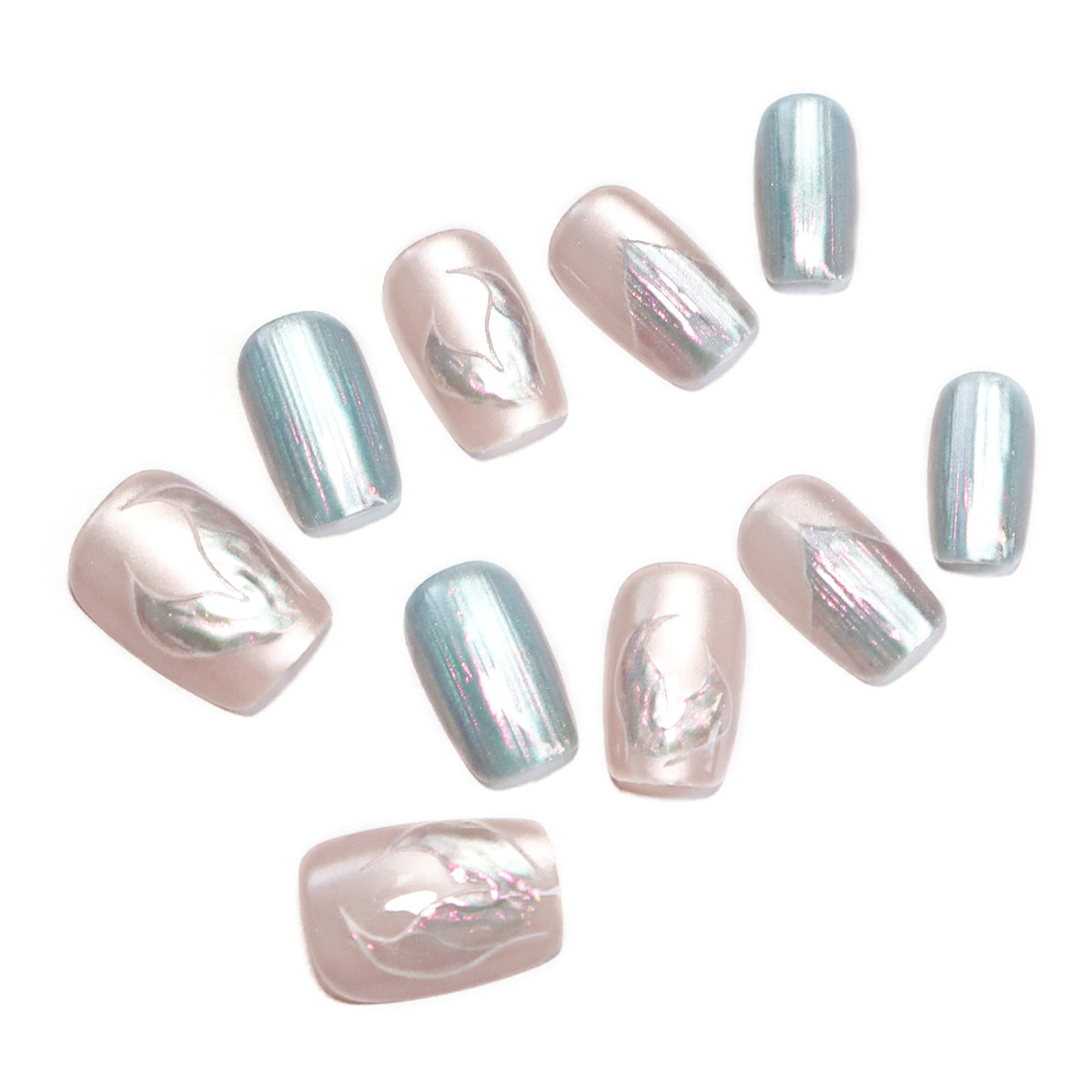 Kunstvolle Nagelspitzen mit floralem Design Brehn