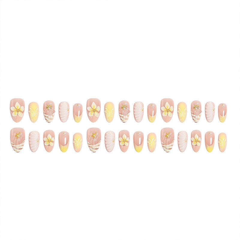 Kunstvolle Nagelkunst Brehn