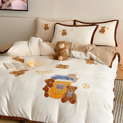 Kuschel-Bettwäscheset mit gestickten Teddybär-Motiven