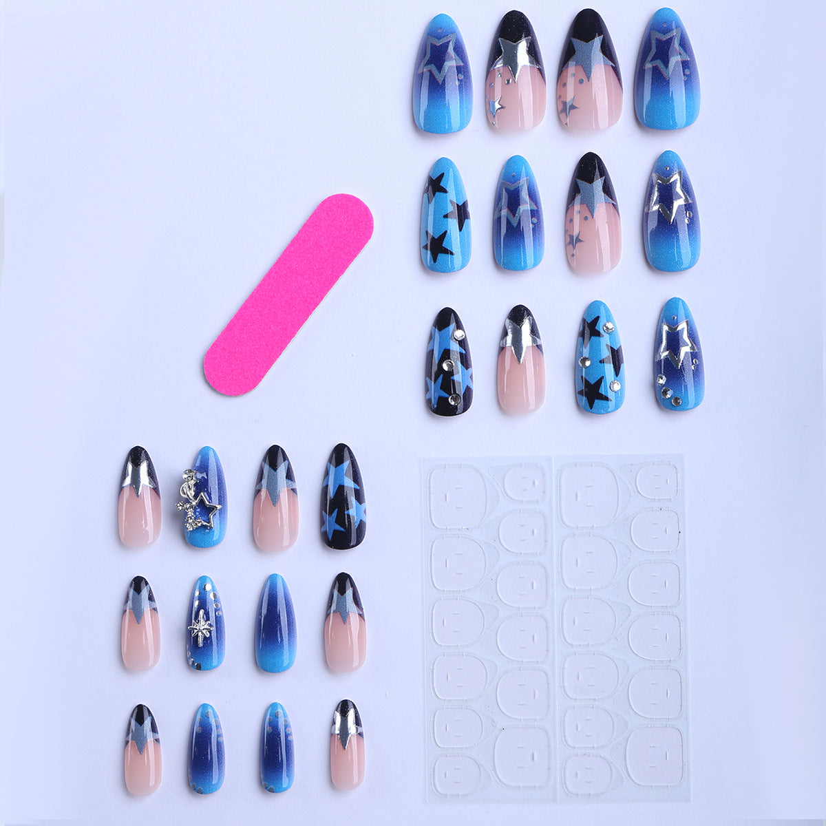 Künstliche Fingernägel mit Starlit Design und Glitzerakzenten Brehn