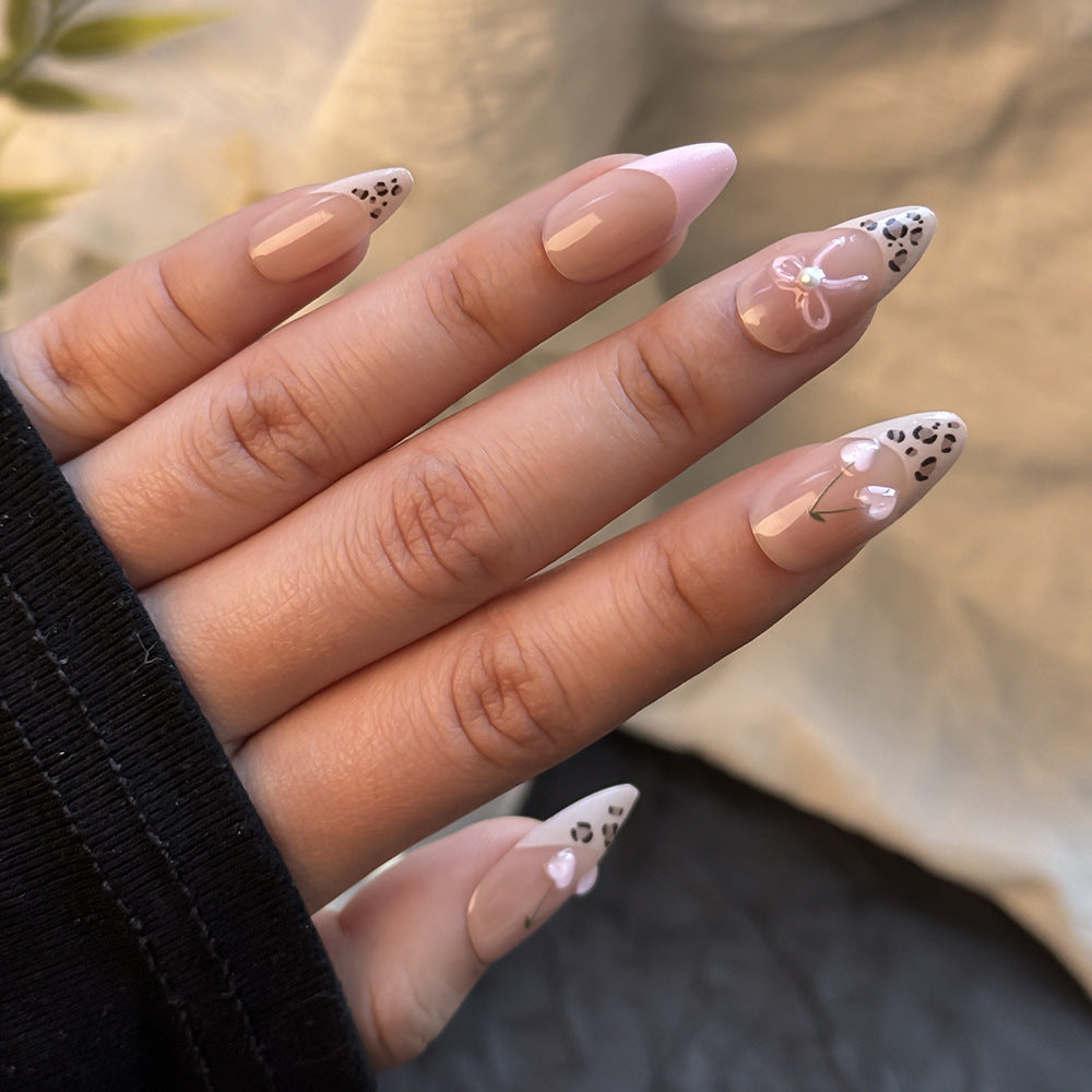 Künstlerisches Press-On Nageldesign-Set Brehn
