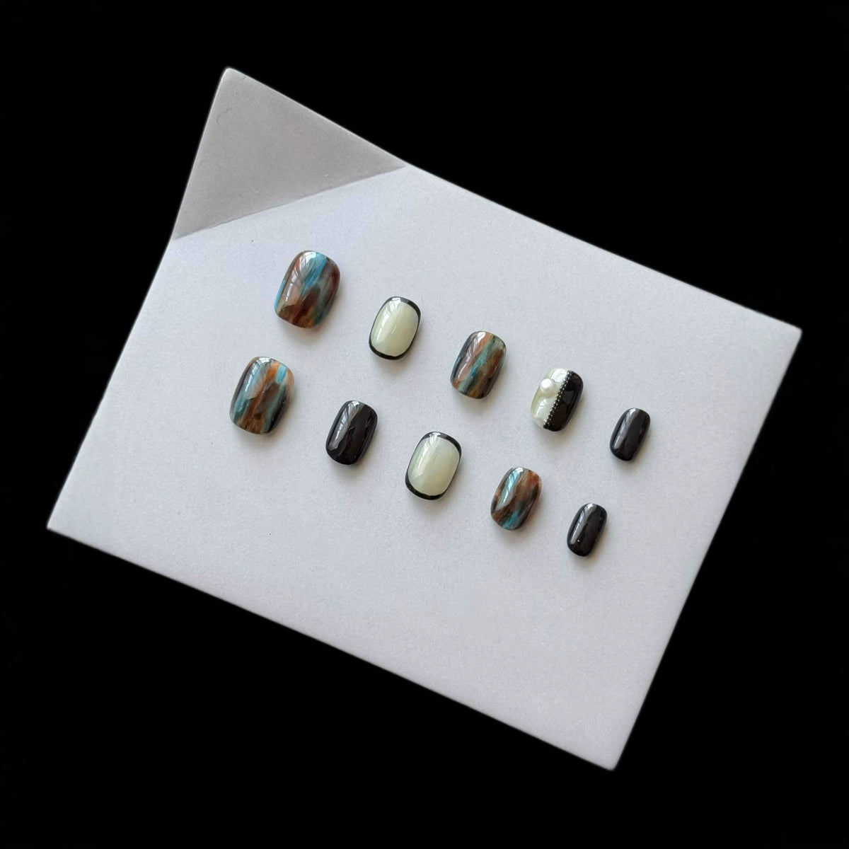 Künstlerisches abstraktes Press-On-Nagelset