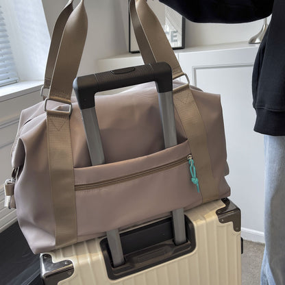 Vielseitige wasserdichte Sport-Duﬀel-Tasche Brehn