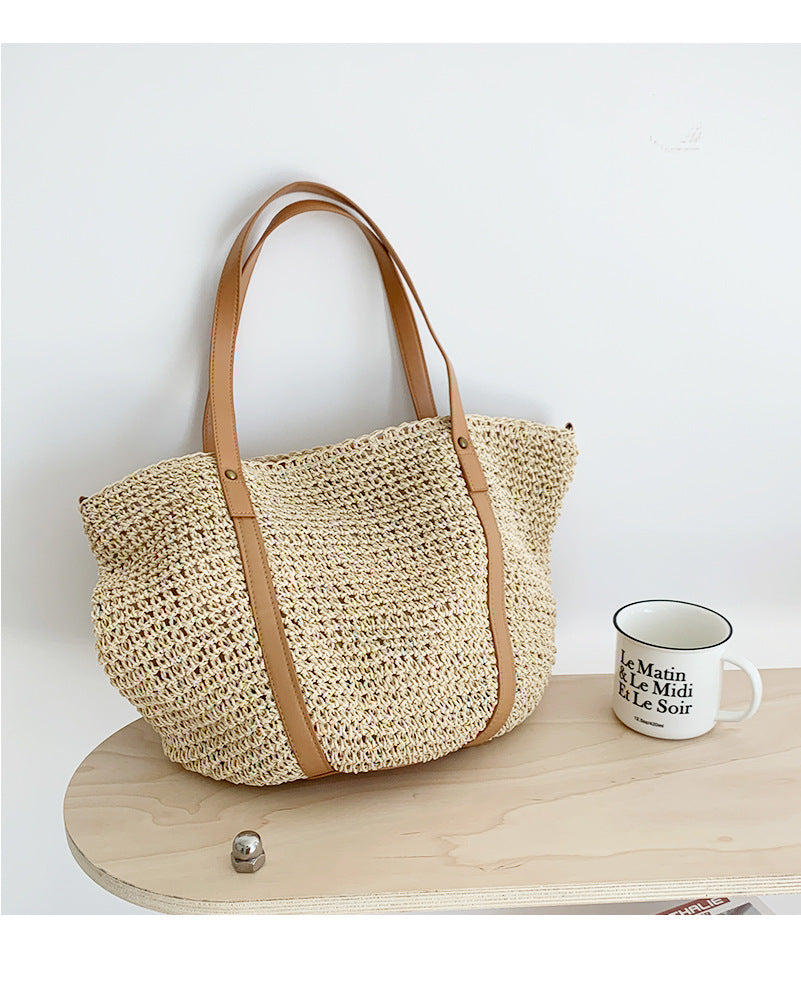 Damen Handtasche aus handgefertigtem Naturmaterial mit eleganten Lederakzenten Brehn