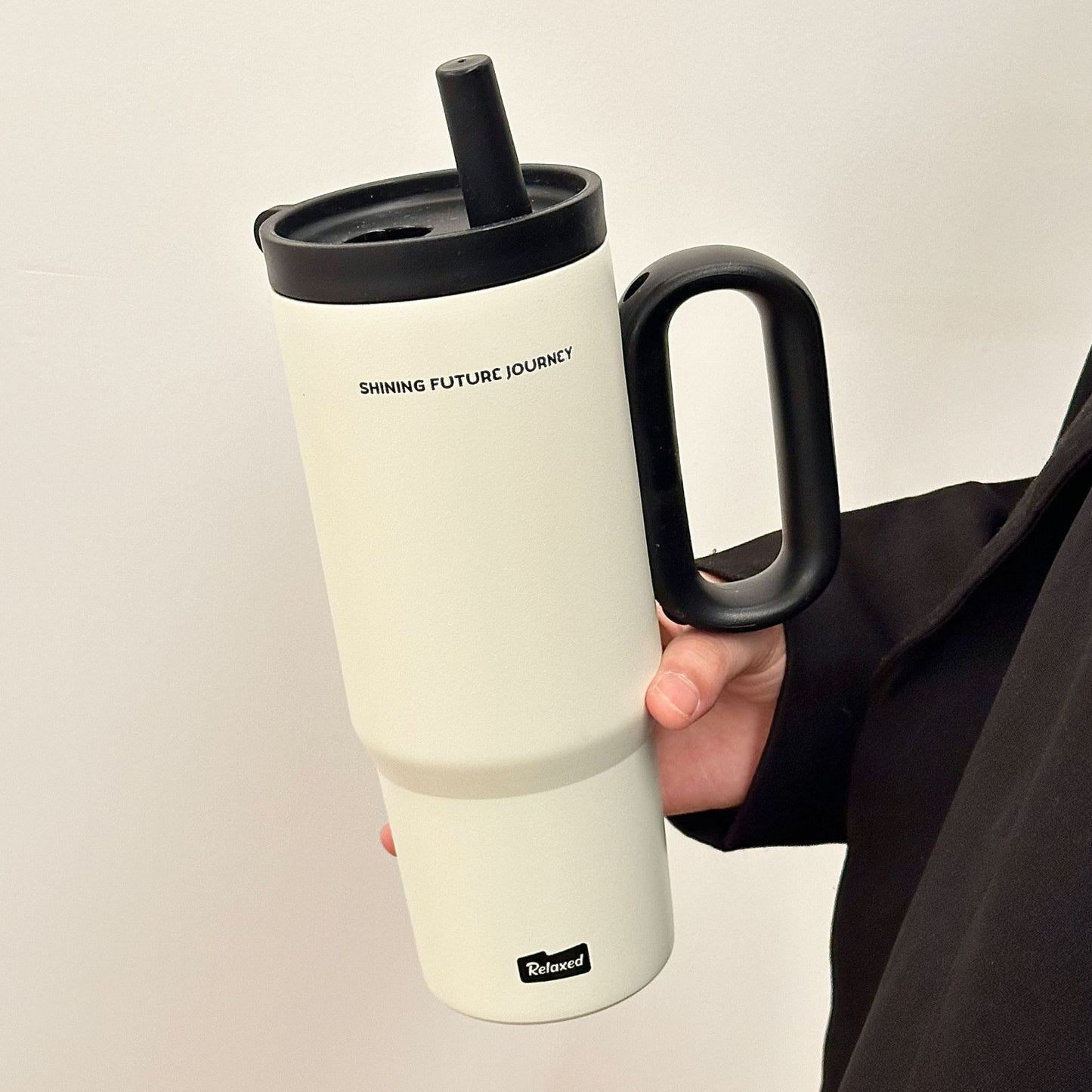 Damen Isolierbecher mit einem integrierten Strohhalm Brehn