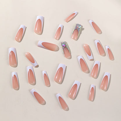 Elegantes French Tip Acryl Nagel Set Brehn