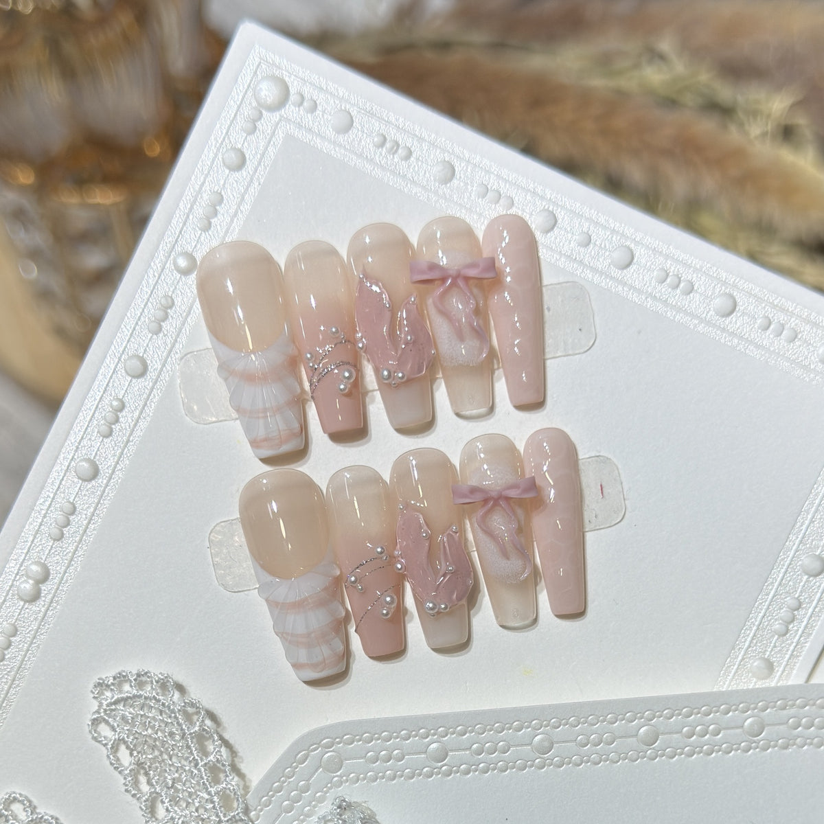 Künstlerisches dekoratives Press-On-Nagelset Brehn