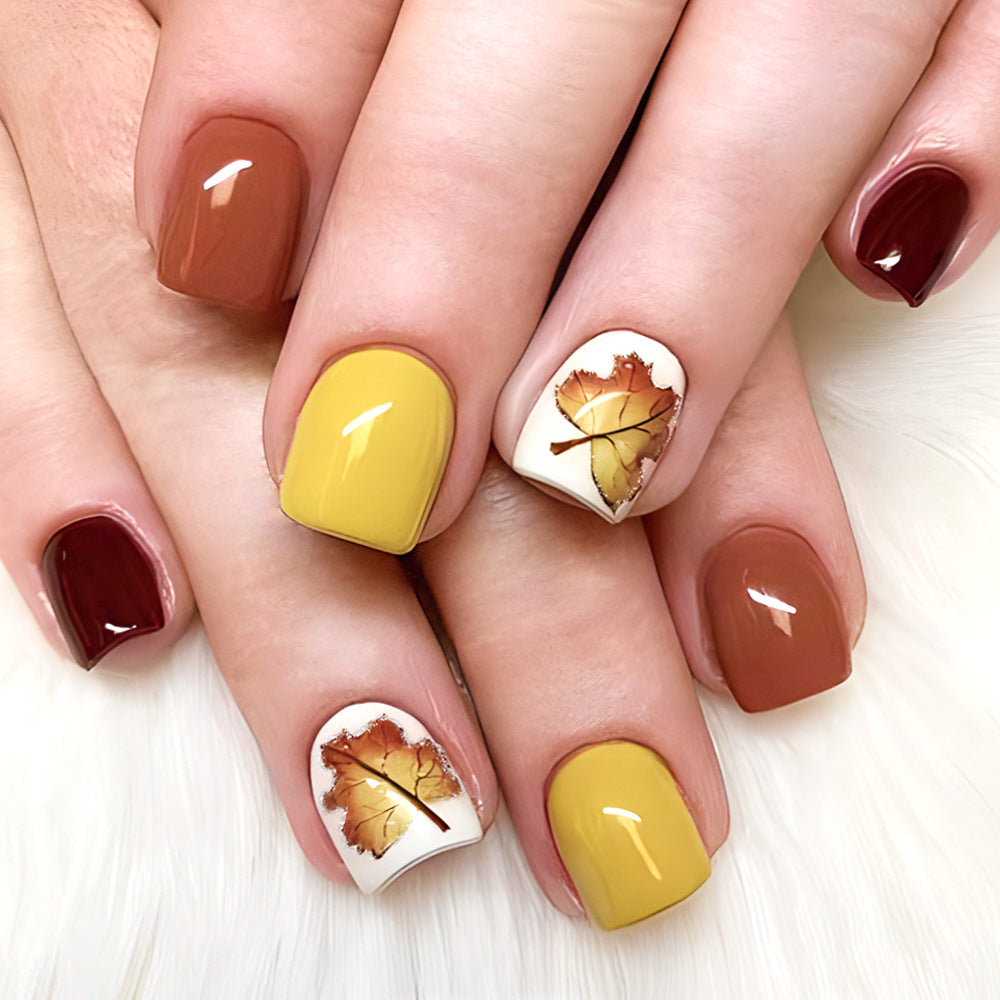 Saisonale Blatt-Themen Nagelkunst Brehn
