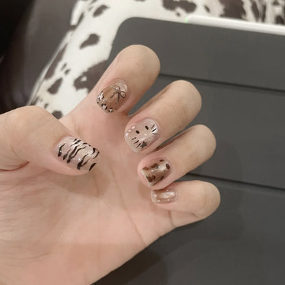 Künstlerisches Floral Design Press-On Nagel Set Brehn