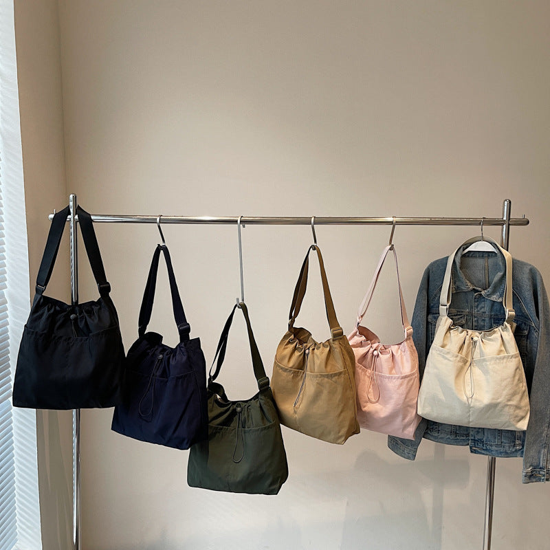 Verstellbare Kordelzug-Schultertasche Brehn