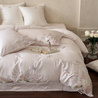 Luxuriöses Baumwollsatin-Bettwäsche-Set mit Blumenstickerei und Spitzenrand