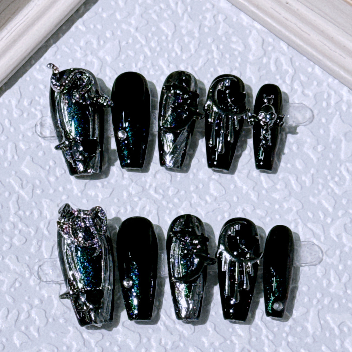 Gothic Chrome Press-On Nail Set