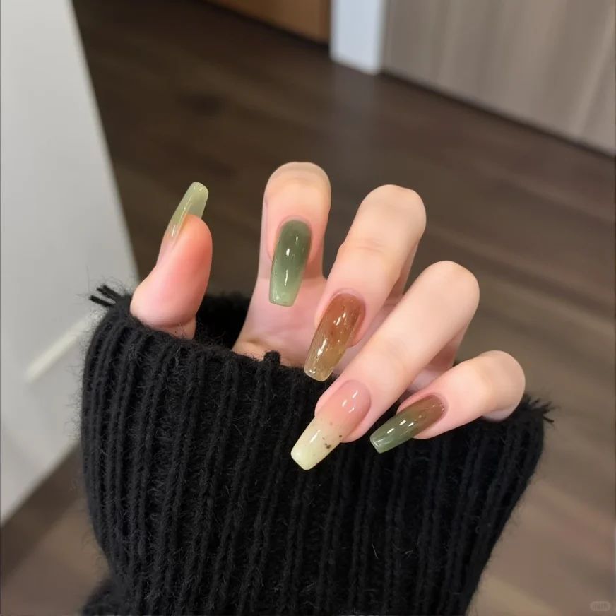 Elegante Kunstnagelverzierung Brehn