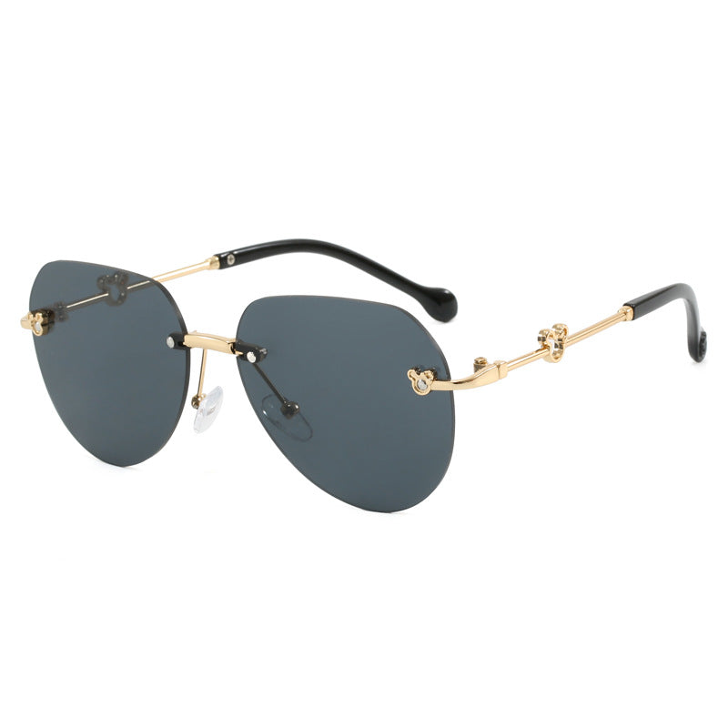 Damen leichte geometrische Sonnenbrille mit einzigartigem Rahmen und verspiegelten Gläsern Brehn