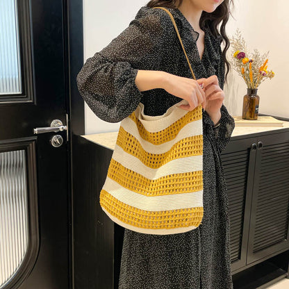 Gestreifter Woven Slouchy Tote