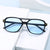 Damen modische Brille mit feinem Rahmen und strengen Konturen Brehn