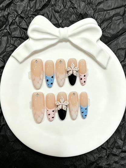 Dekorativer Charm Press-On Nail Art Set