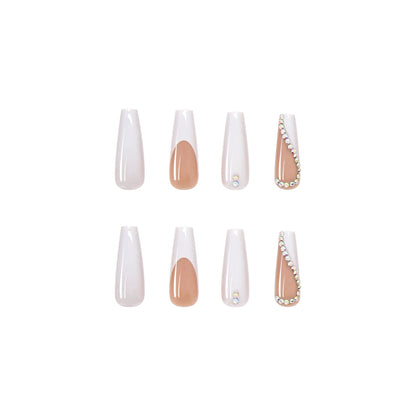 Kunstnagelset mit elegante Strassverzierungen Brehn