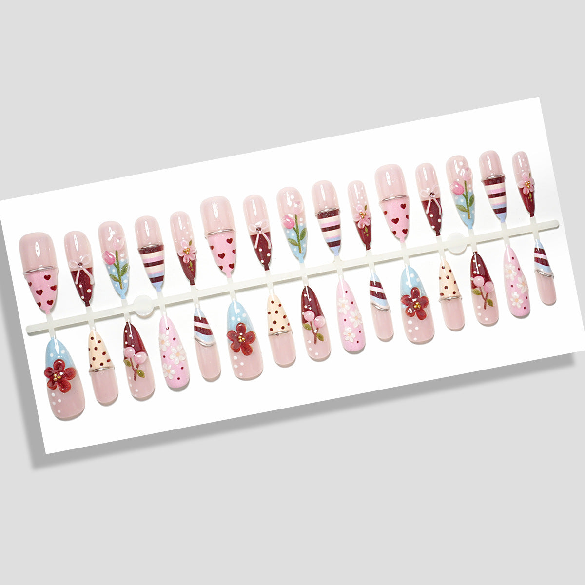 Elegantes Nagelkunst Press-On Kit