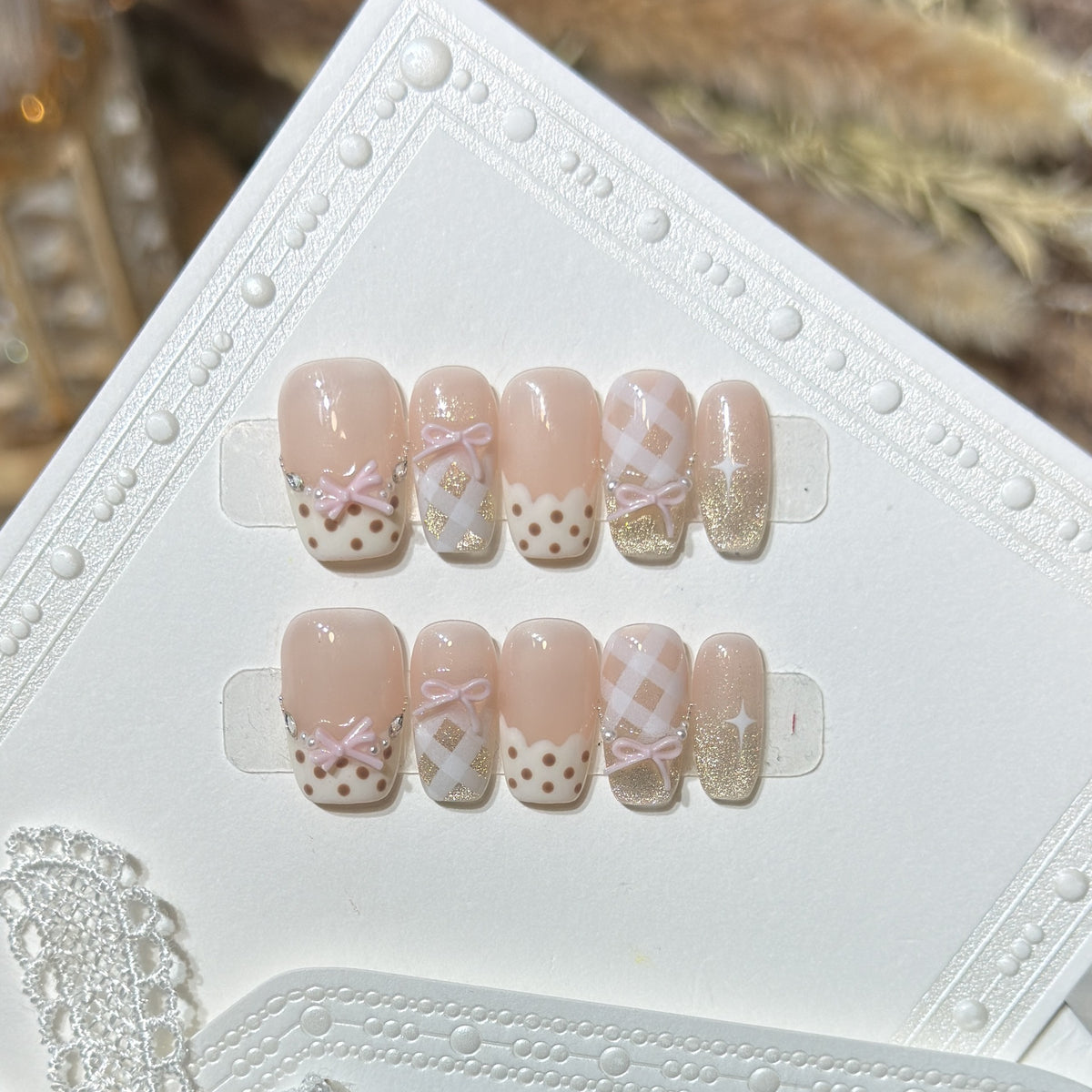 Themen Press-On Nagelkunstset mit Hello Kitty Designs Brehn