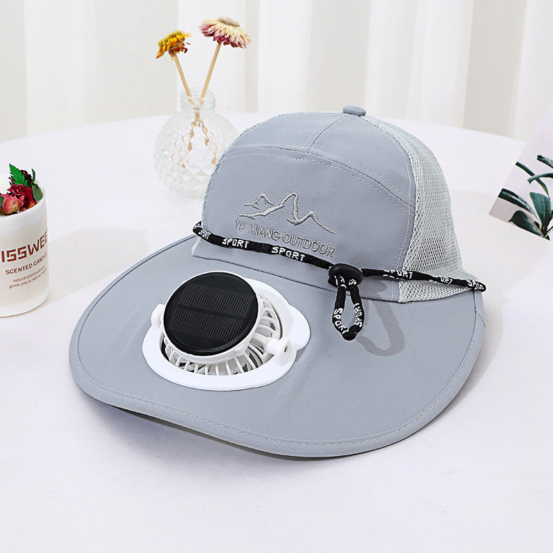 Belüfteter Outdoor-Sonnenhut mit integriertem Solarventilator abnehmbarem Solarpanel atmungsaktivem Mesh und verstellbarem Kinnriemen Brehn