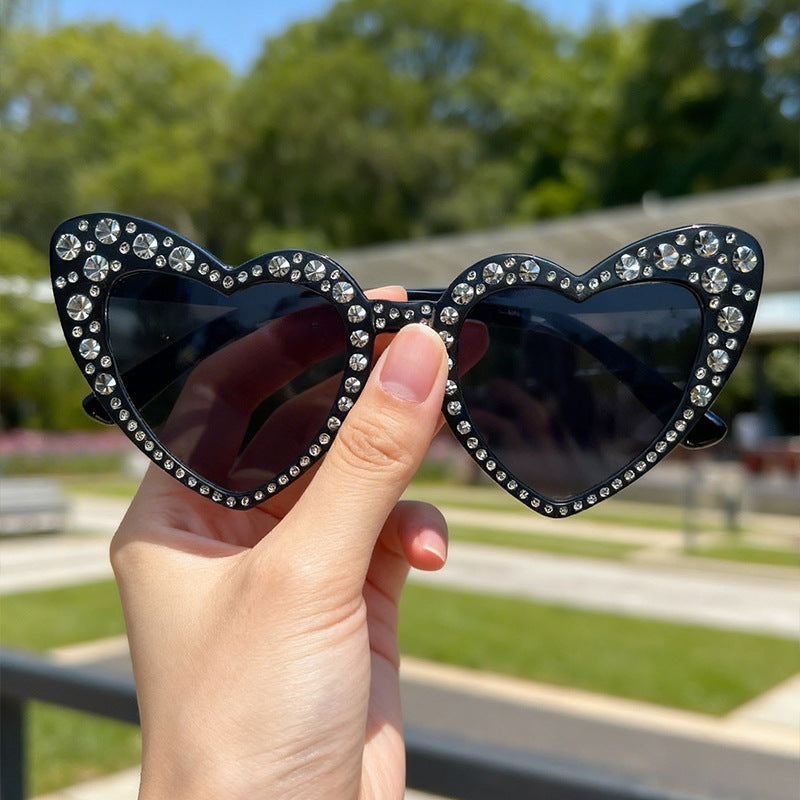 Rhinestone-besetzte Herzförmige Sonnenbrille Brehn