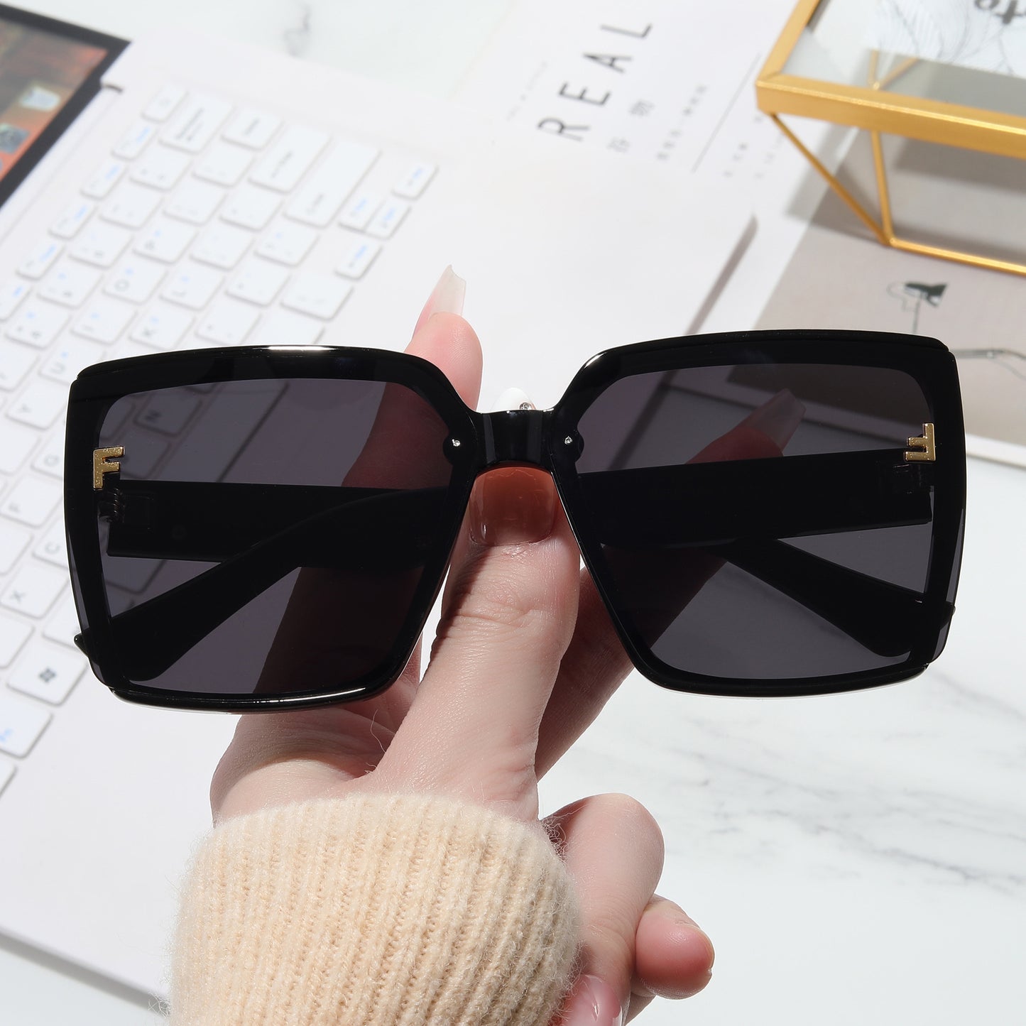Damen oversized Sonnenbrille mit markantem Rahmen Brehn