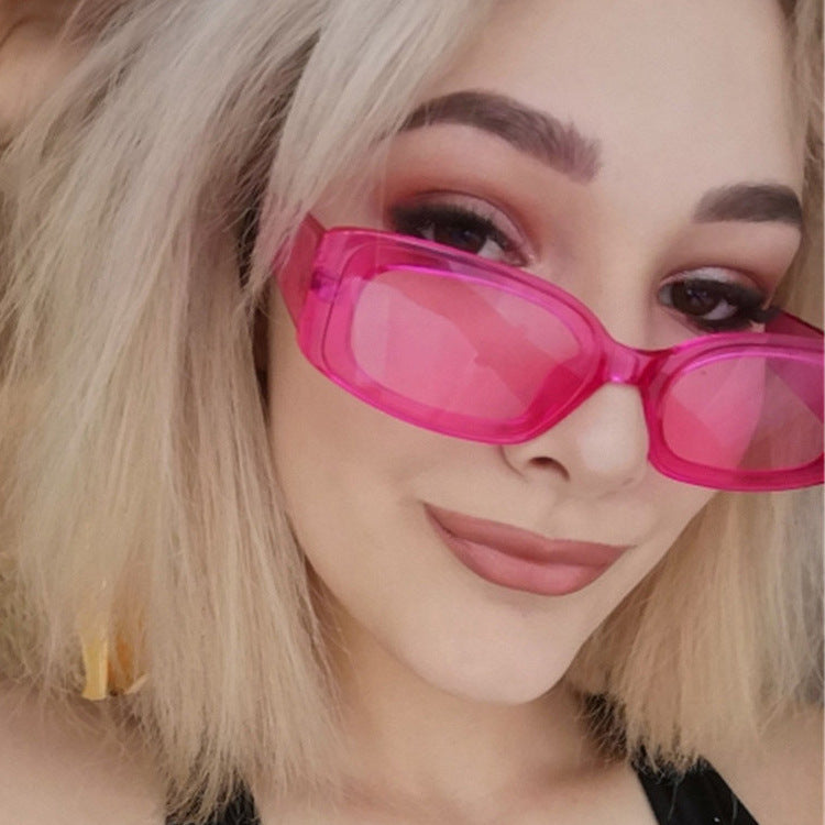 Damen stilvolle Sonnenbrille mit quadratischen Gläsern und transparentem Rahmen Brehn