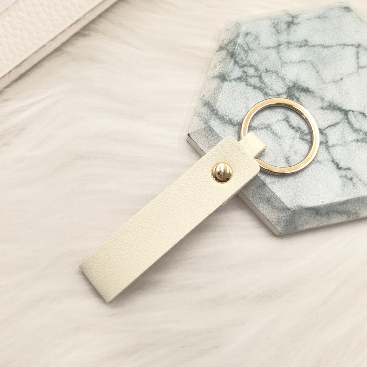Unisex Schlüsselanhänger aus hochwertigem Kunstleder mit stilvollem Design Brehn