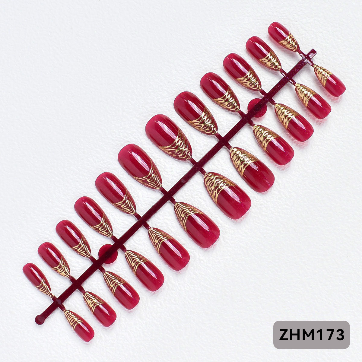 Elegante Press-On Nagelspitzen mit goldenen Details Brehn