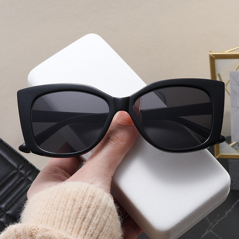 Damen Modische Cat-Eye-Sonnenbrille mit modernem Design Brehn
