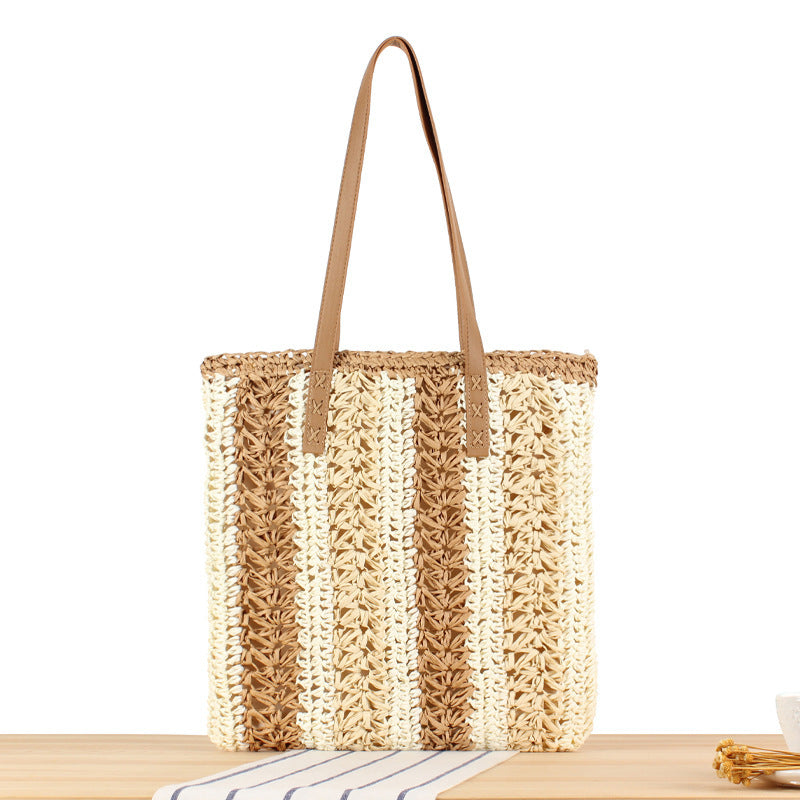 Strandtasche Aus Geflochtenem Naturmaterial mit Robusten Ledergriffen Brehn