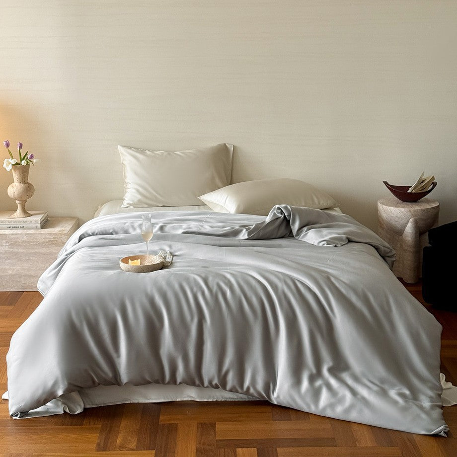 Luxuriöses Satin-Bettwäscheset mit seidig-glatter Oberfläche, Wendefunktion und Hotelverschluss