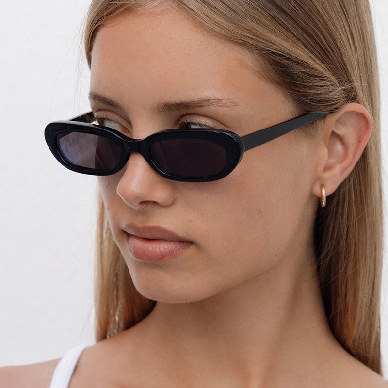 Damen modische Katzenaugen-Sonnenbrille mit transparentem Kunststoffrahmen und UV-Schutz Brehn