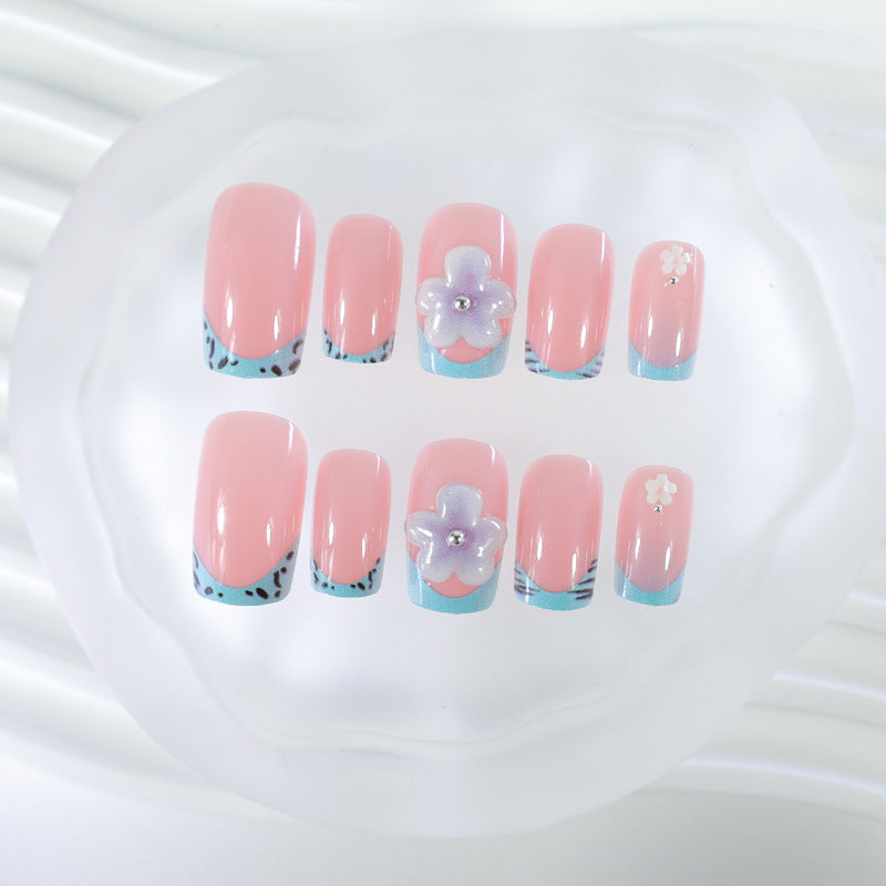 Künstliche Fingernägel mit floralen Designs Brehn