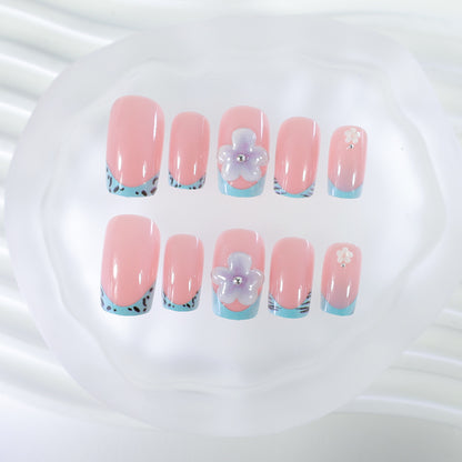 Künstliche Fingernägel mit floralen Designs Brehn