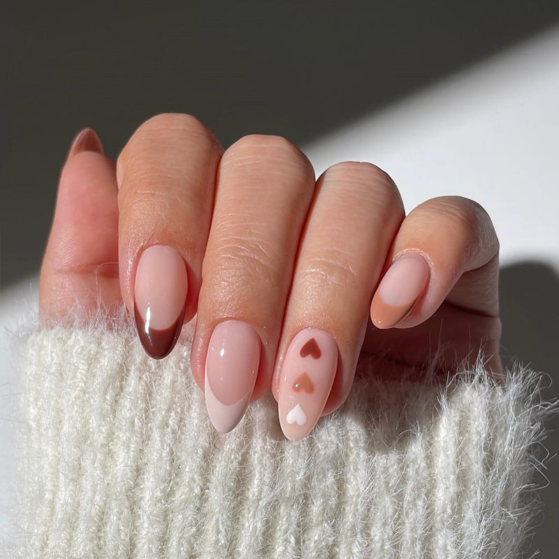 Künstlerisches Herz-verzierte Press-On Nail Set Brehn