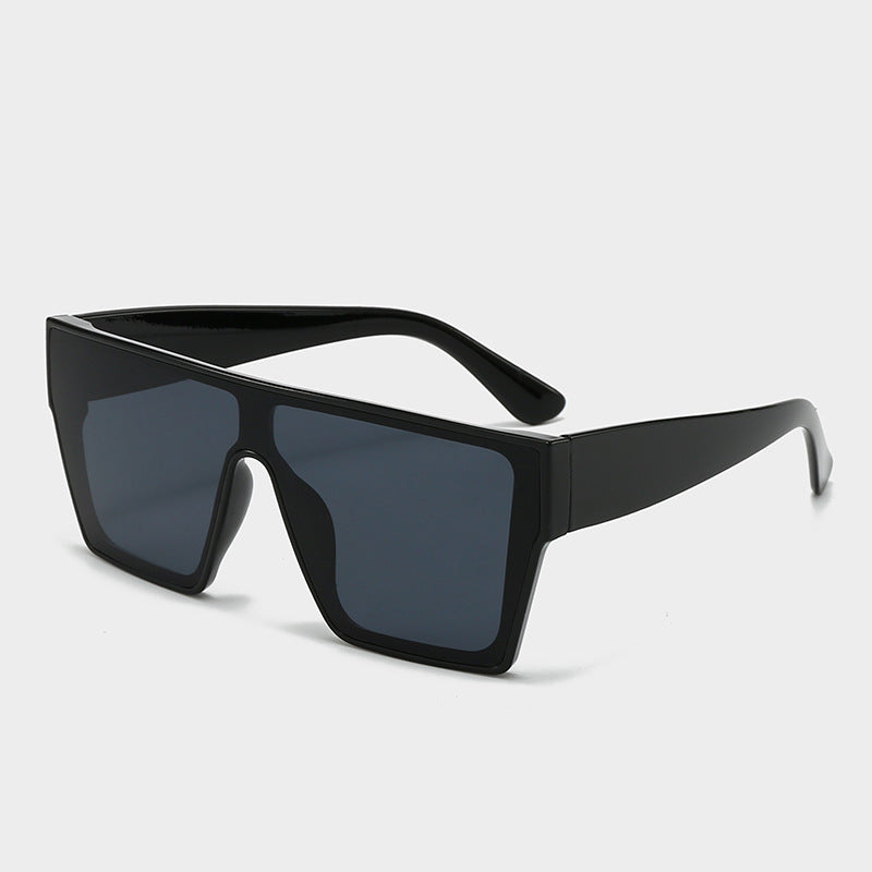 Damen modische Sonnenbrille mit angularen Gläsern Brehn