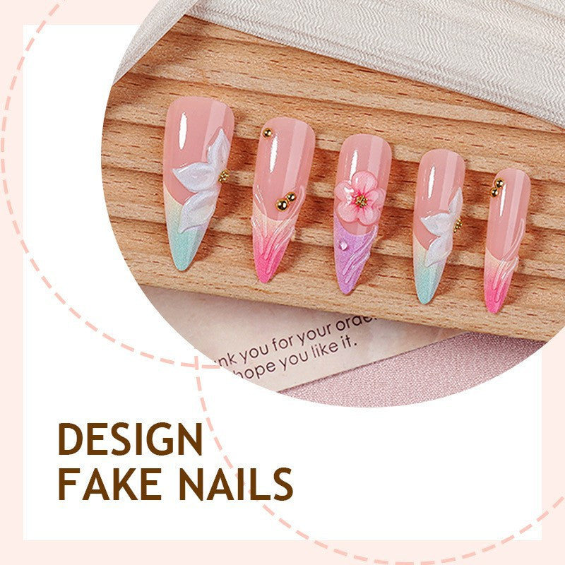 Kunstnagelset mit eleganten Blüten- und zarten Farbverläufen Brehn