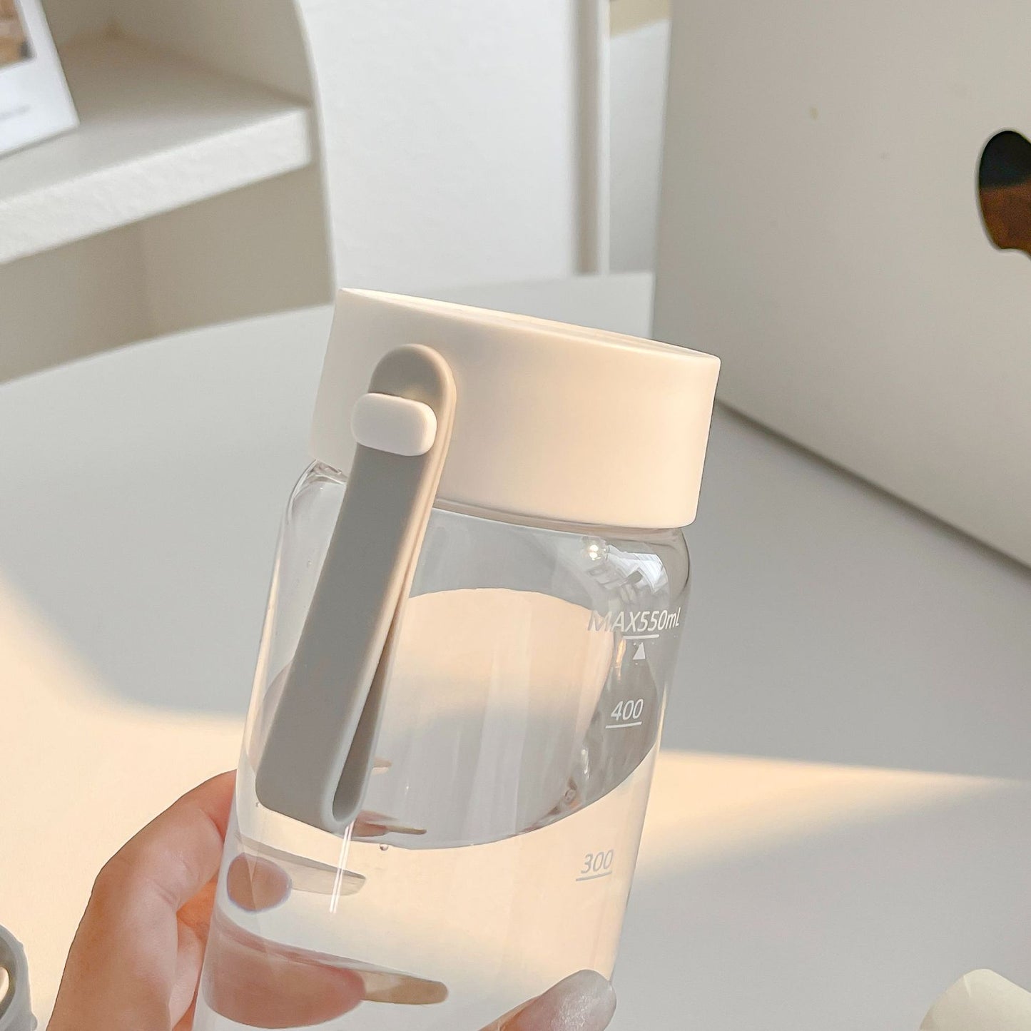 Damen BPA-freie Trinkflasche mit Smart-Deckel von Brehn