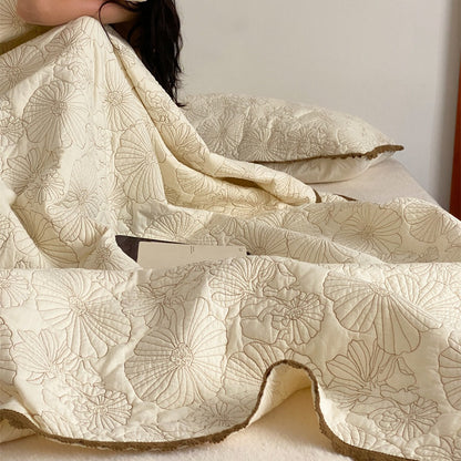Bestickte Baumwoll-Quilt-Bettüberwurf-Set mit gewelltem Saum