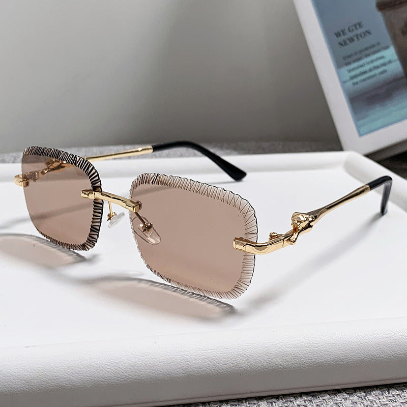 Damen modische Sonnenbrille mit strukturiertem Rahmen und dezenten Farbverlauf Brehn