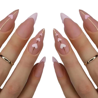 Herzgezeichnete Lange Stiletto Nagelkunst Verlängerungen